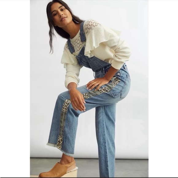 ANTHROPOLOGIE Overalls Jean Button Distressed Relaxed Fits Blue Pilcro 26 NWT - Picture 5 of 8